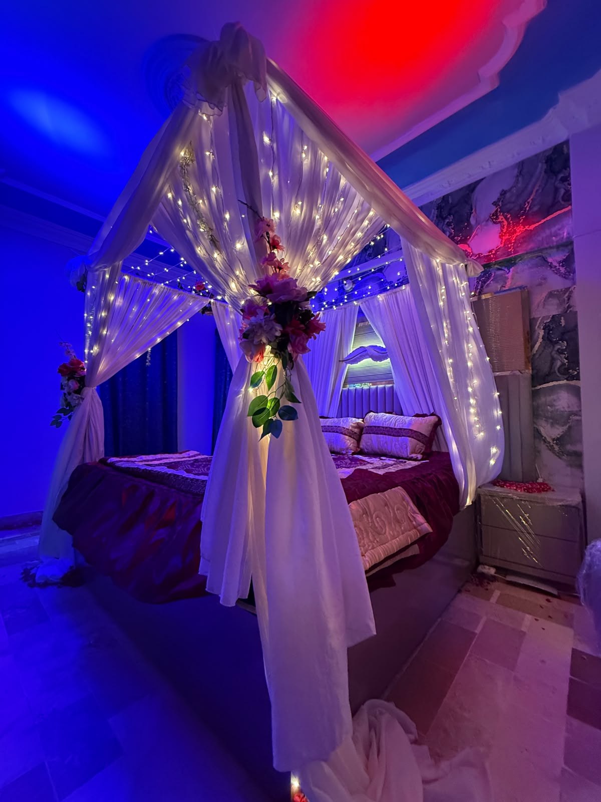 Romantic Red & White Wedding Room Decor Package - view 3