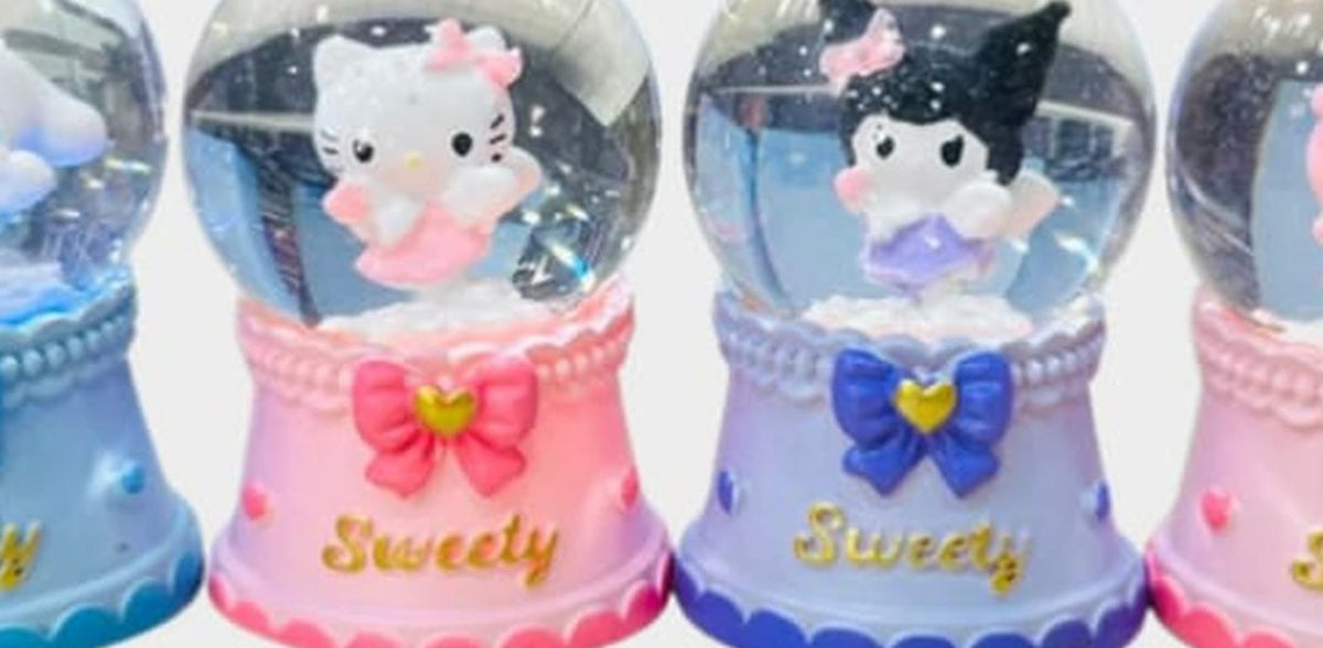 Character Snow Globe for Kids â Hello Kitty, Kur - alternate view 3