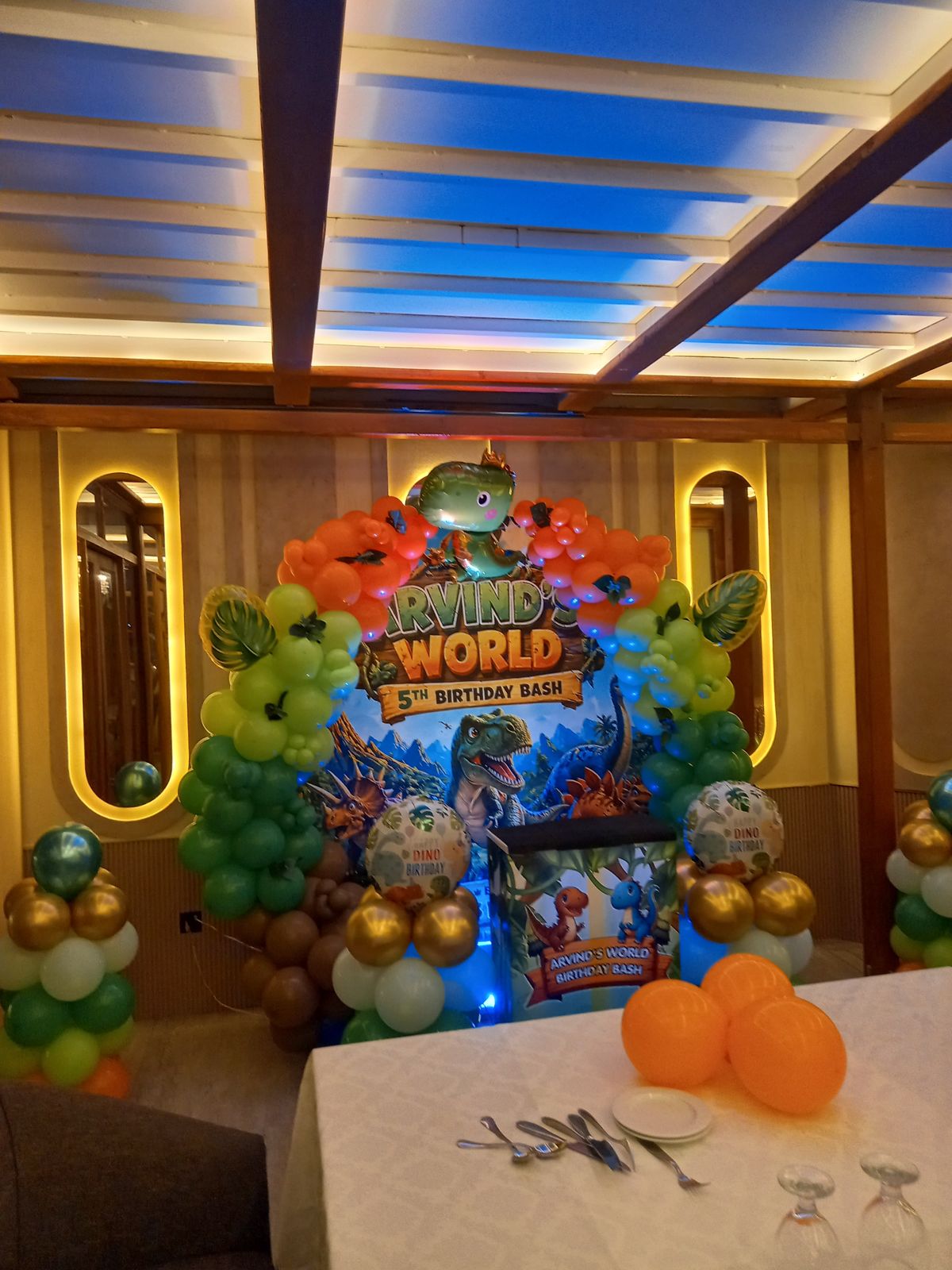 Dino World Birthday Decoration – Dinosaur Theme Jungle Balloon Backdrop