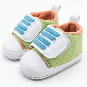 Green Polka Dot Velcro Baby Shoes close-up view – soft sole baby shoes – Belinda Store