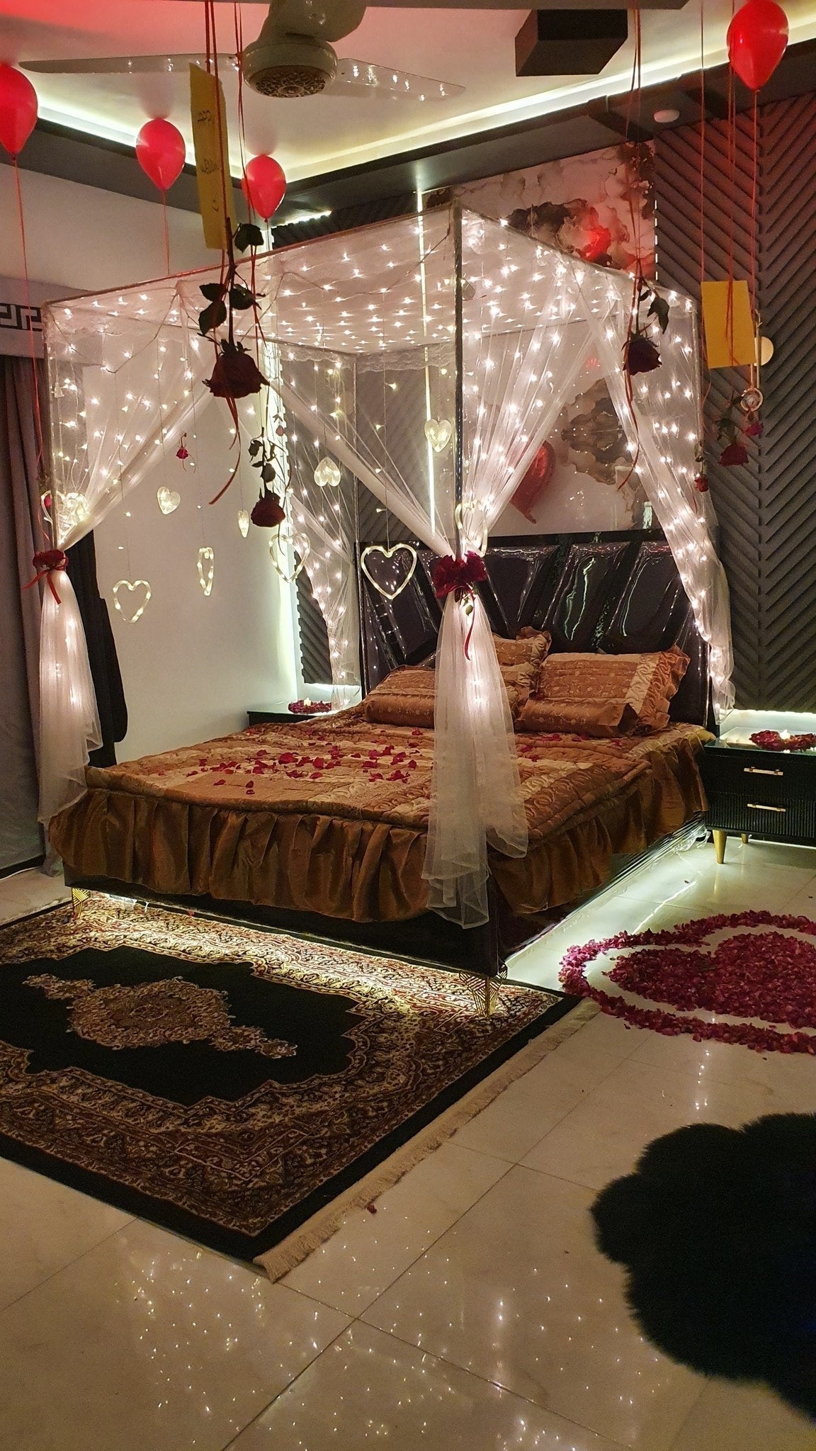 Hanging real flowers wedding room decor Karachi with white net and fairy lights – image 2