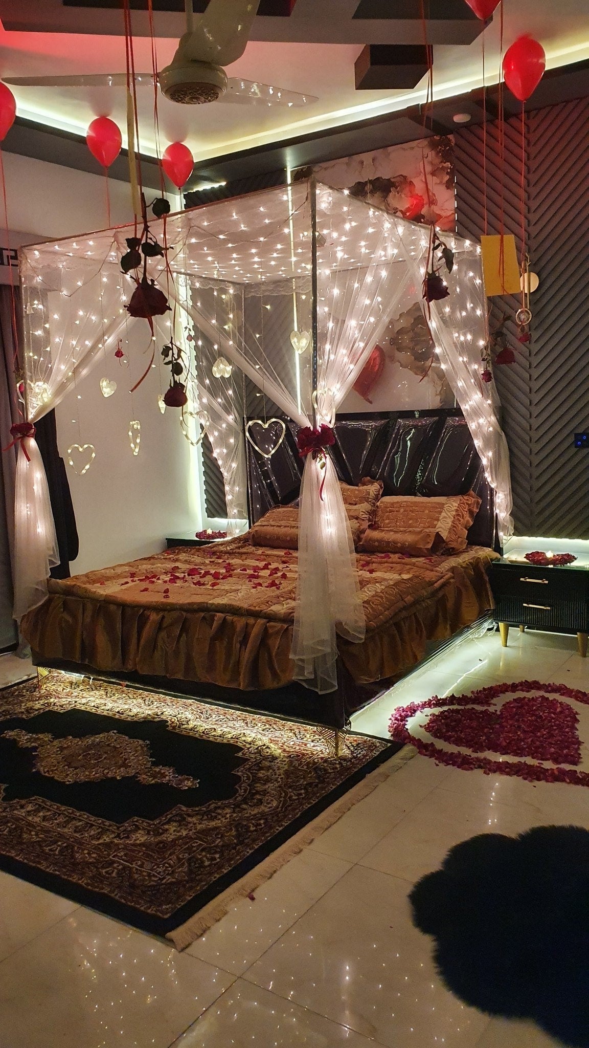 Hanging real flowers wedding room decor Karachi with white net and fairy lights – image 3