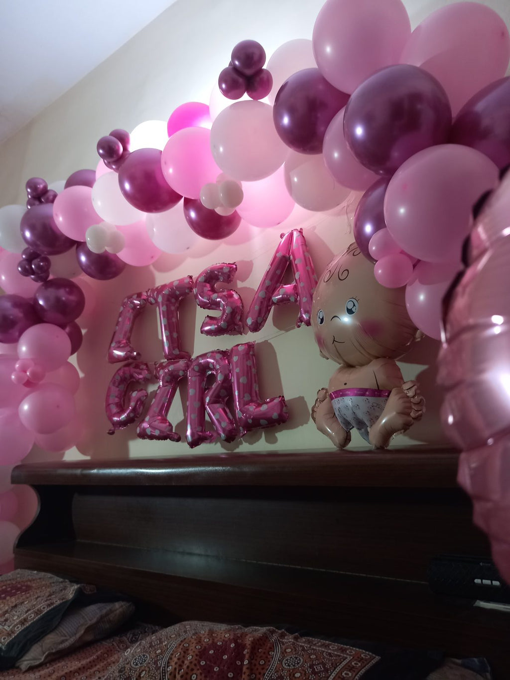 It's a Girl Room Decor – Pink & Magenta Balloon Garland with Baby Foil Balloon