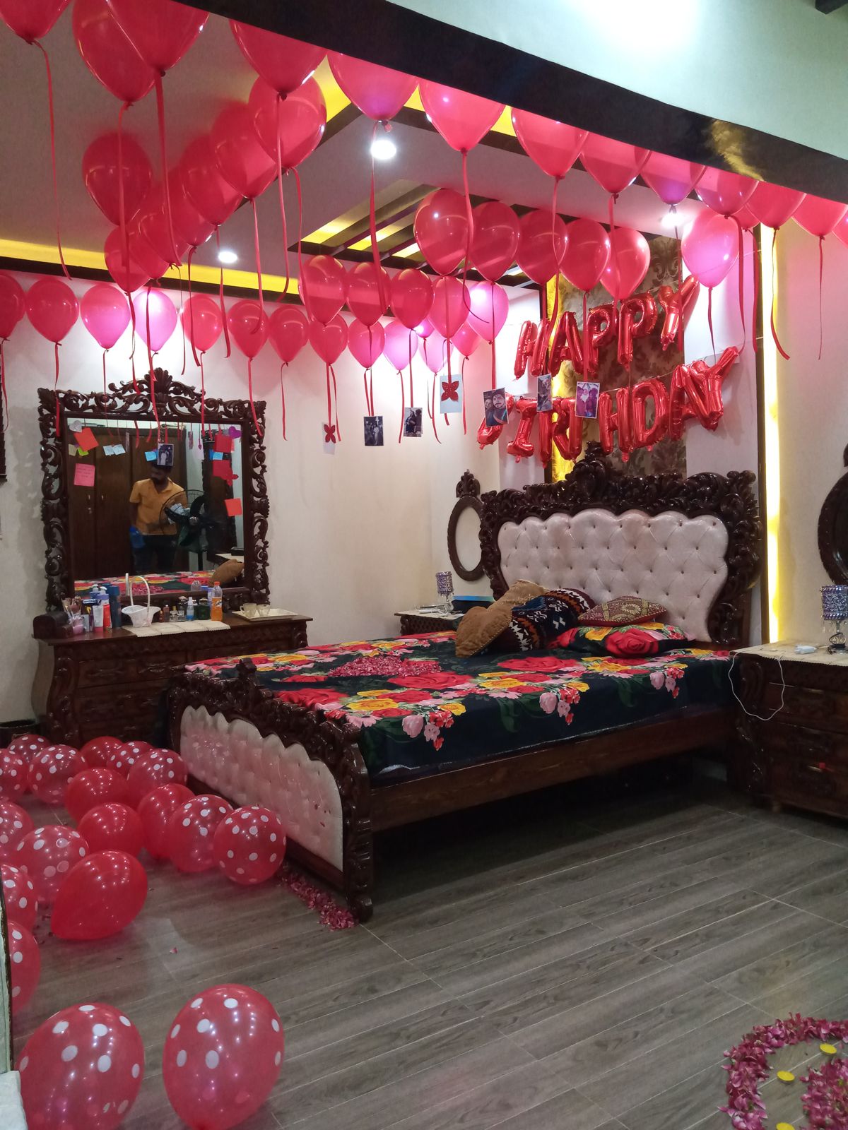 Red & Pink Birthday Room Decor – Ceiling Balloons with Happy Birthday Foil Letters