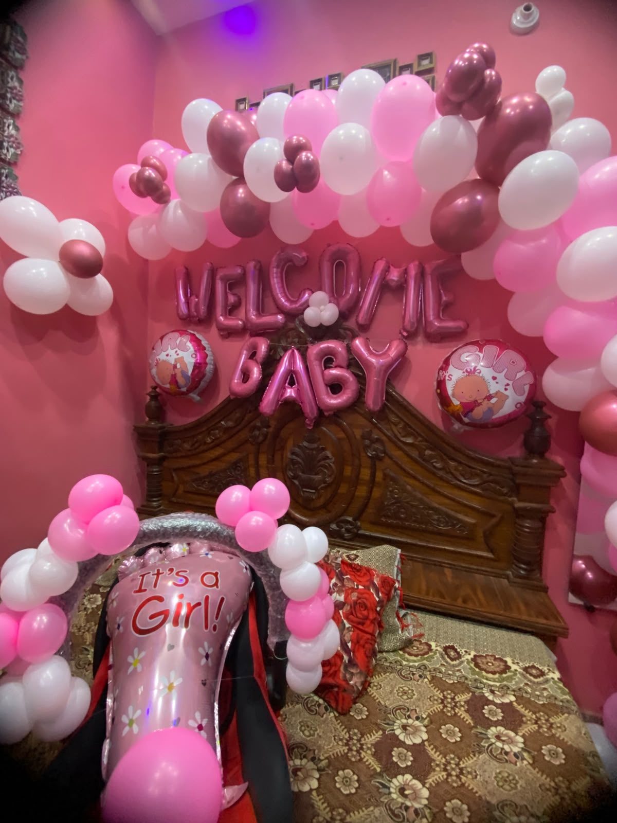 Welcome Baby Girl Decoration – Pink & White Balloon Arch with It's a Girl Foil