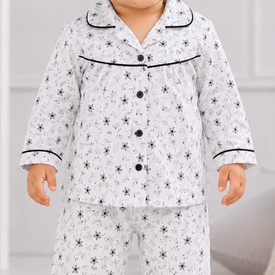 White Star Print Baby Night Suit fabric and print close-up – Belinda Store